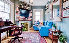 Sunny Corner Apartment In Center Of London